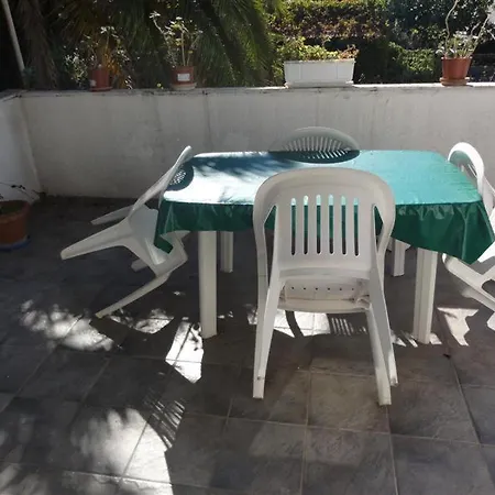 & Zlata Guest house 2*