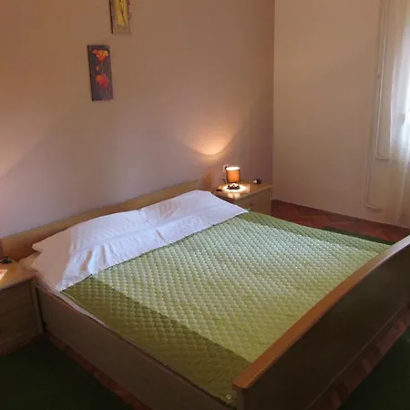 Guest house & Zlata 2*